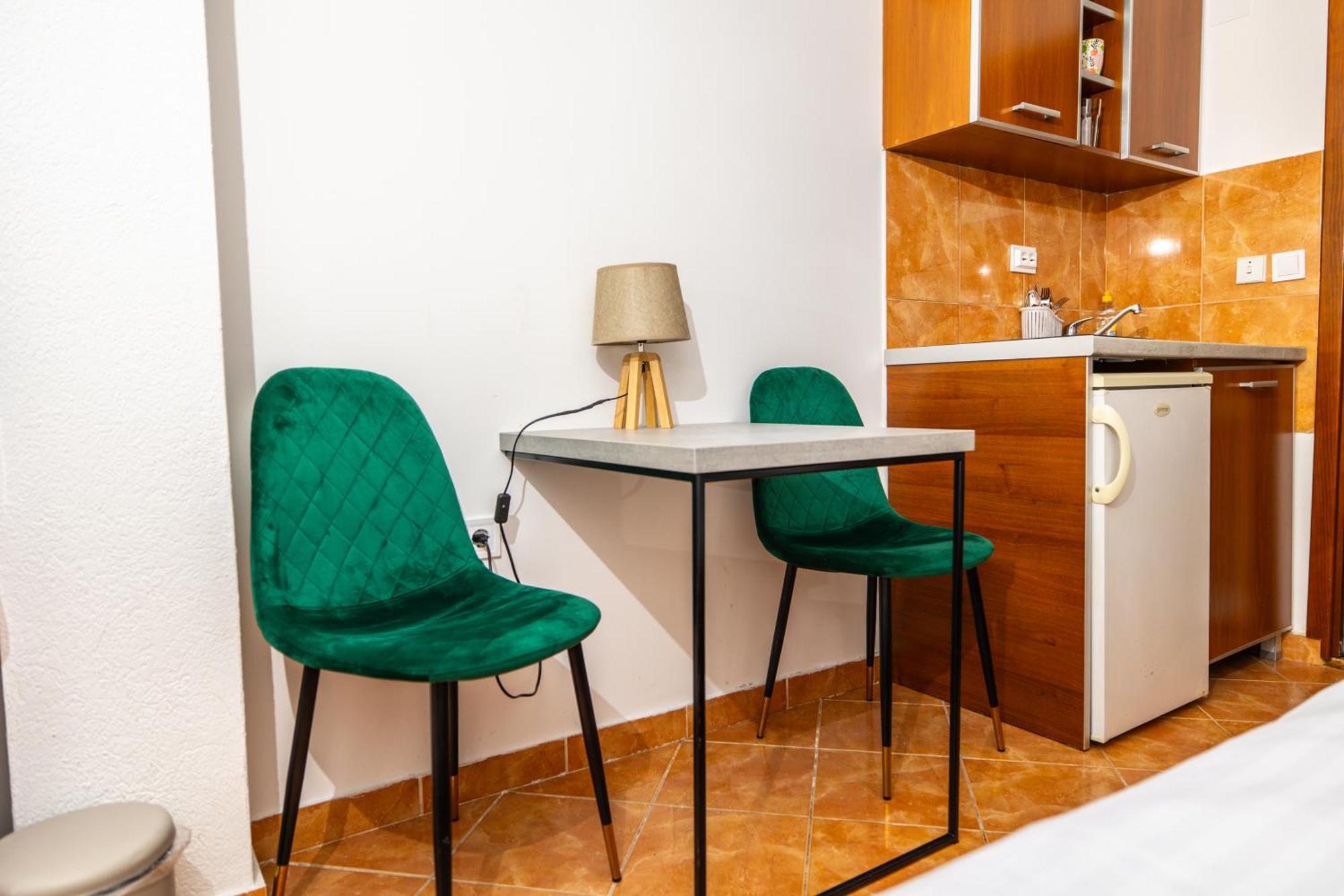 Apartments Irena Бечичи Экстерьер фото