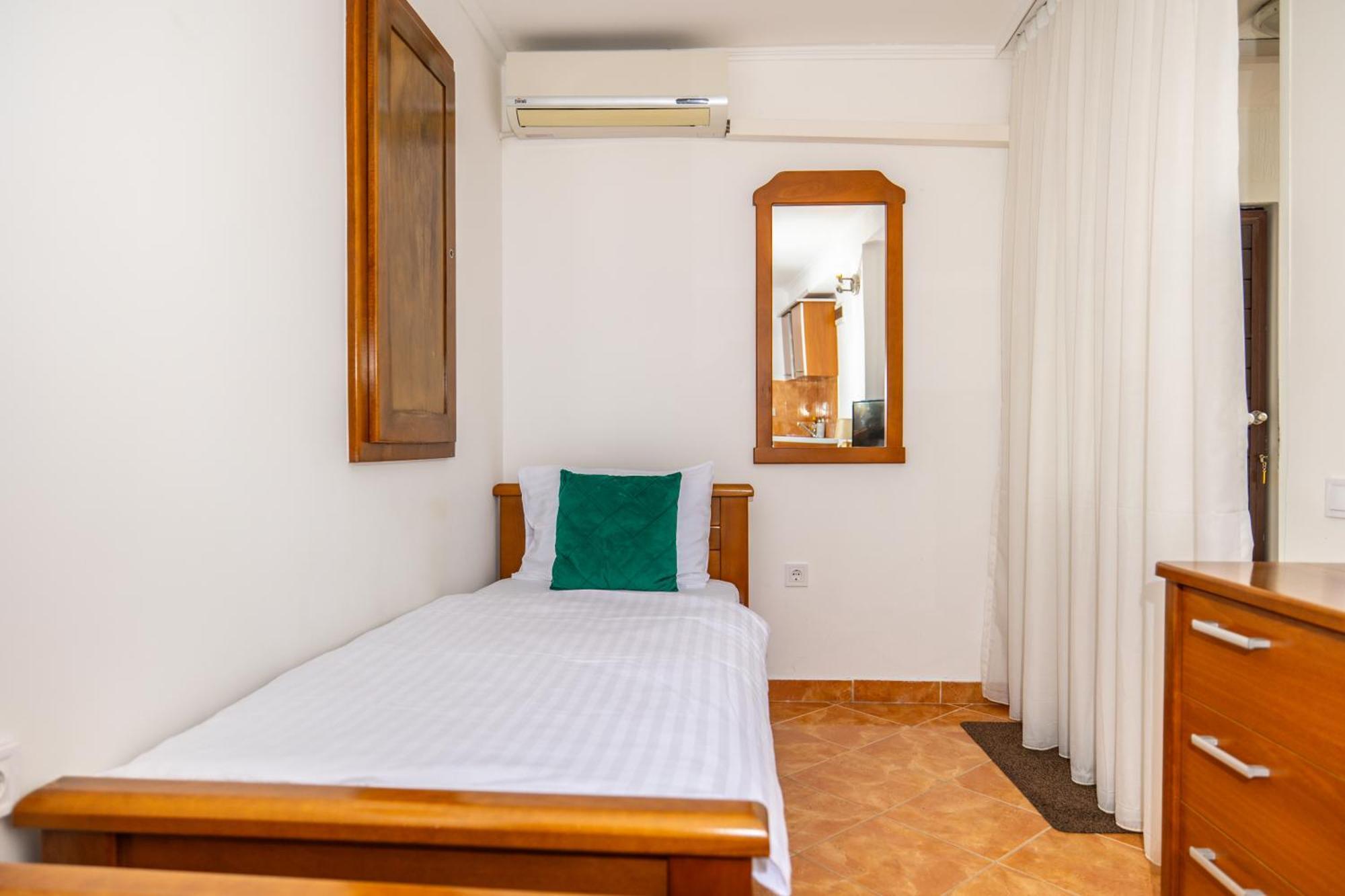 Apartments Irena Бечичи Экстерьер фото